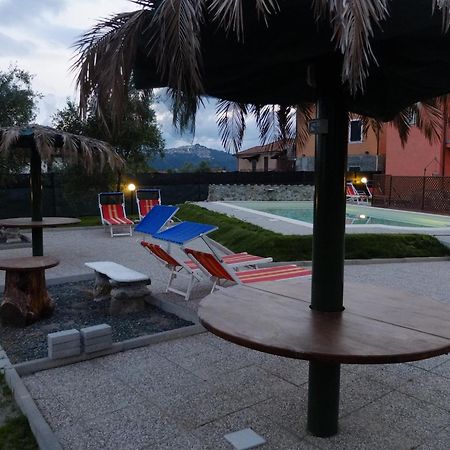 La Fonda Casa Vacanze-Appartamenti Con Piscina Santo Stefano di Magra Exterior photo